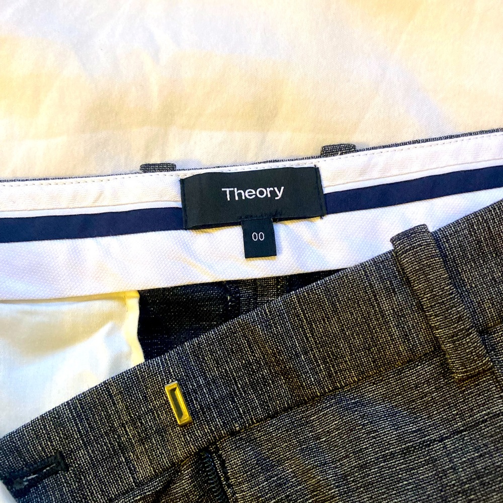 Charcoal Grey Theory straight leg ankle trousers size 00